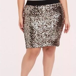 NWT Torrid sequin skirt